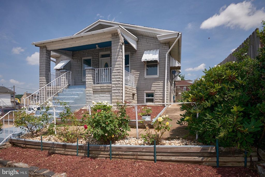 127 ANGELICA ST, Reading, PA 19611