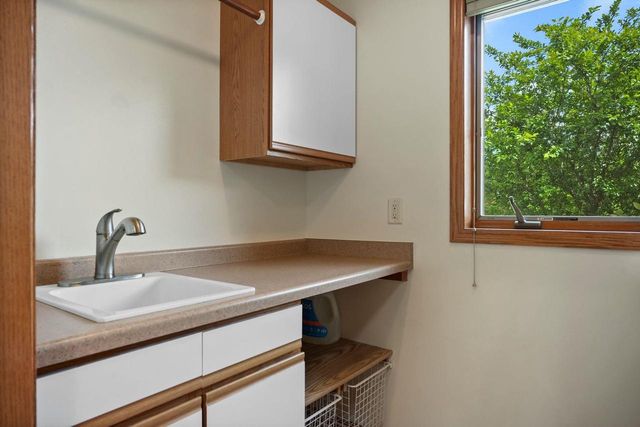 W5430 Windmill Ridge Road, New Glarus, WI 53574