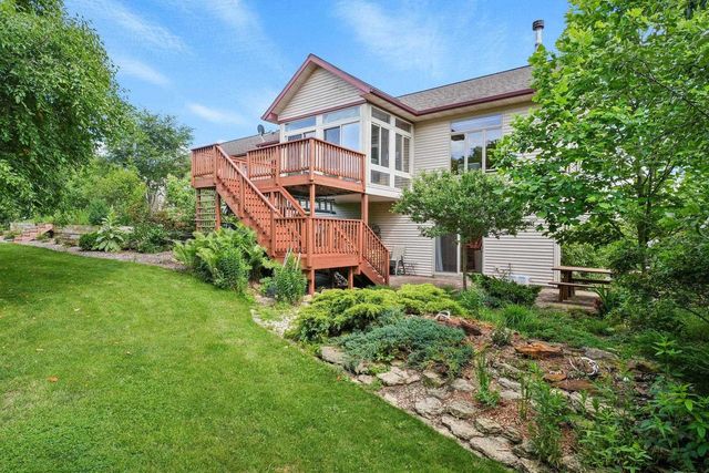 W5430 Windmill Ridge Road, New Glarus, WI 53574