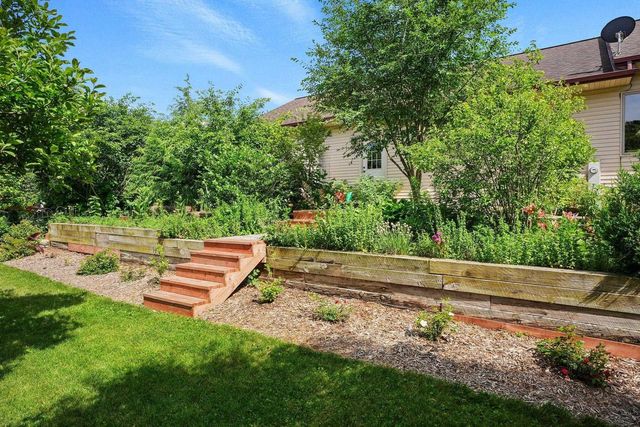 W5430 Windmill Ridge Road, New Glarus, WI 53574