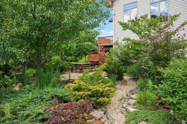 W5430 Windmill Ridge Road, New Glarus, WI 53574