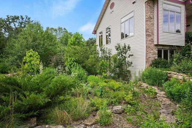 W5430 Windmill Ridge Road, New Glarus, WI 53574