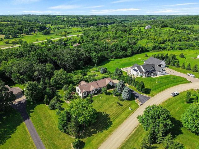 W5430 Windmill Ridge Road, New Glarus, WI 53574