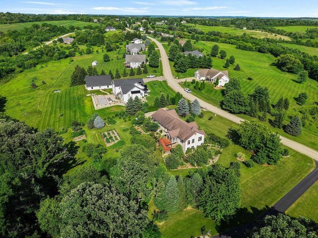 W5430 Windmill Ridge Road, New Glarus, WI 53574