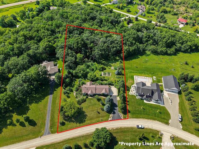 W5430 Windmill Ridge Road, New Glarus, WI 53574