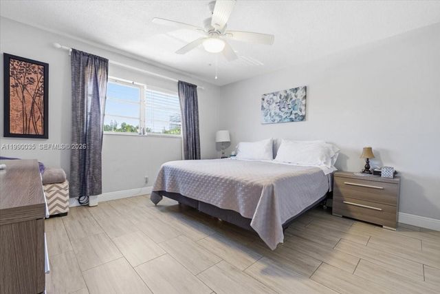 581 Blue Heron Dr 205-B, Hallandale Beach, FL 33009