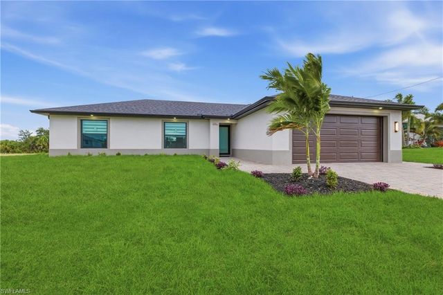 2201 NE 10TH PL, Cape Coral, FL 33909