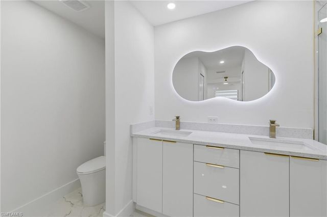 2201 NE 10TH PL, Cape Coral, FL 33909
