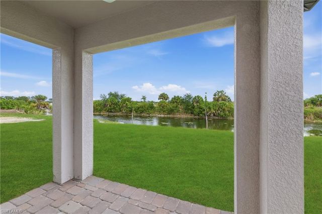 2201 NE 10TH PL, Cape Coral, FL 33909