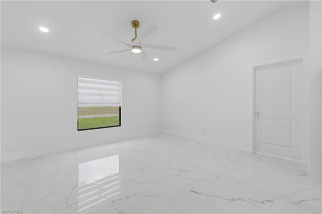 2201 NE 10TH PL, Cape Coral, FL 33909