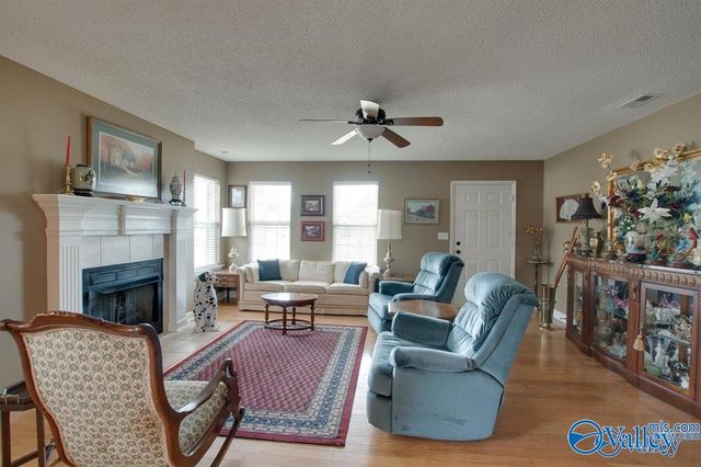 5111 Frankford Drive, Owens Cross Roads, AL 35763