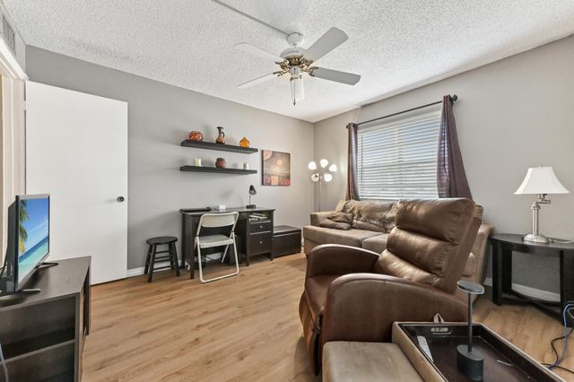 302 Capri G, Delray Beach, FL 33484