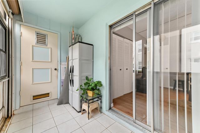 302 Capri G, Delray Beach, FL 33484