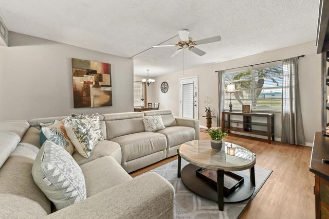 302 Capri G, Delray Beach, FL 33484