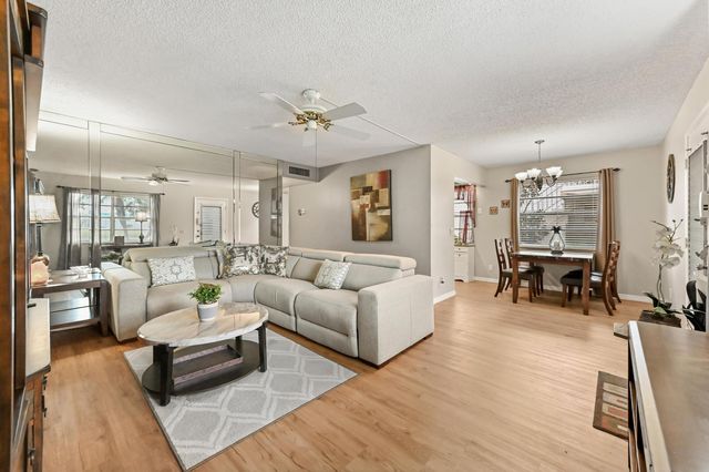 302 Capri G, Delray Beach, FL 33484