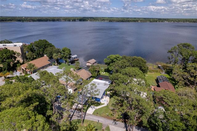 297 LAKEVIEW DRIVE, Tarpon Springs, FL 34689