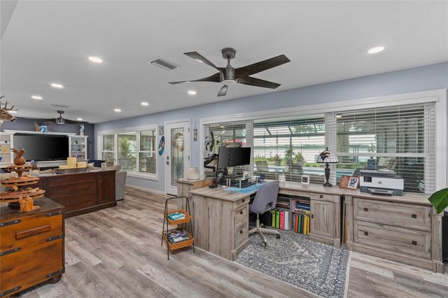 297 LAKEVIEW DRIVE, Tarpon Springs, FL 34689