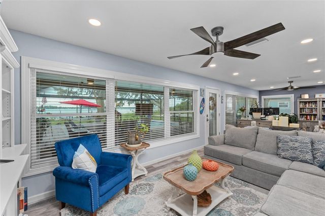 297 LAKEVIEW DRIVE, Tarpon Springs, FL 34689