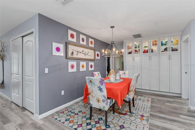 297 LAKEVIEW DRIVE, Tarpon Springs, FL 34689