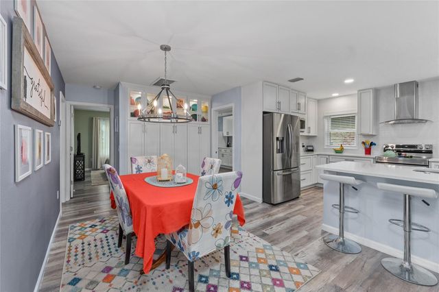 297 LAKEVIEW DRIVE, Tarpon Springs, FL 34689