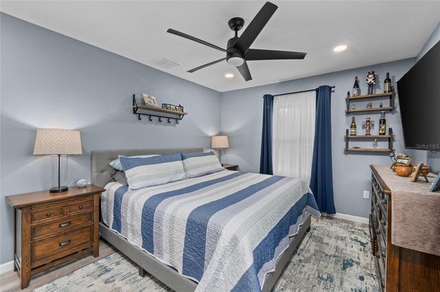 297 LAKEVIEW DRIVE, Tarpon Springs, FL 34689