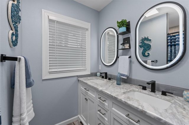 297 LAKEVIEW DRIVE, Tarpon Springs, FL 34689