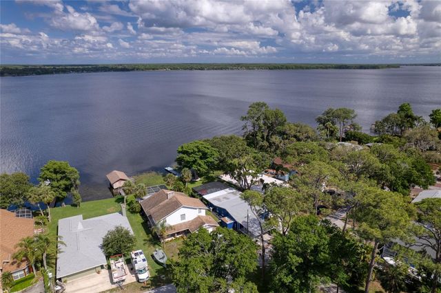 297 LAKEVIEW DRIVE, Tarpon Springs, FL 34689