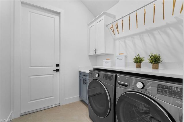 1607 NW 17th ST, Cape Coral, FL 33993