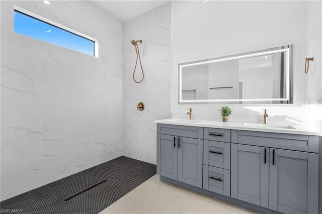 1607 NW 17th ST, Cape Coral, FL 33993