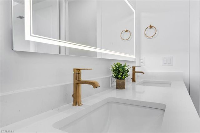 1607 NW 17th ST, Cape Coral, FL 33993