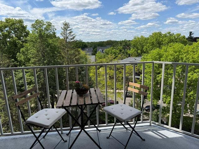 1425 W 28th Street 409, Minneapolis, MN 55408