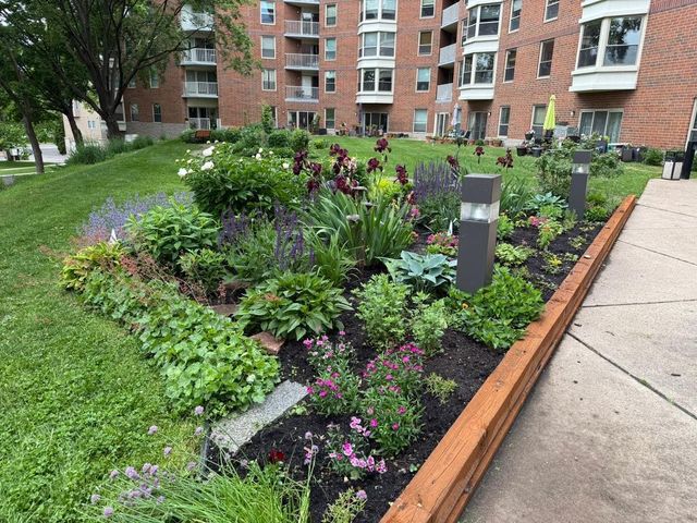 1425 W 28th Street 409, Minneapolis, MN 55408