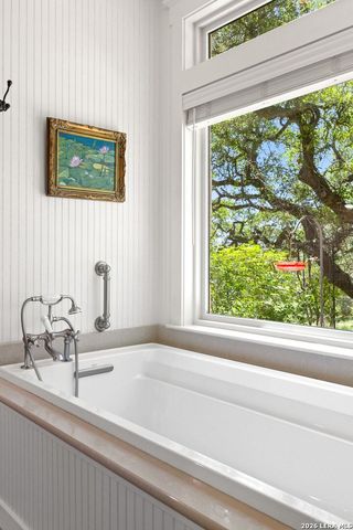 7855 Middle Creek Rd, Blanco, TX 78606