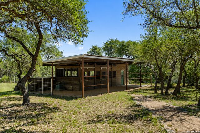 7855 Middle Creek Rd, Blanco, TX 78606