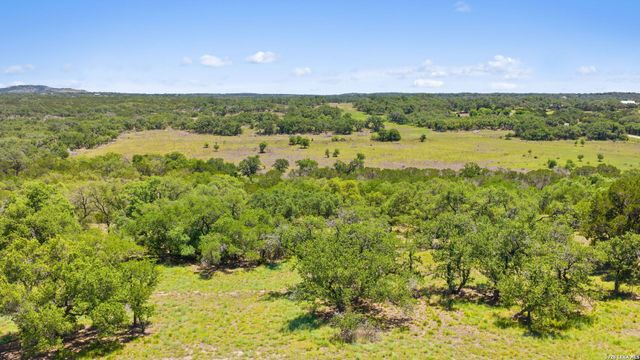 7855 Middle Creek Rd, Blanco, TX 78606