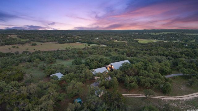 7855 Middle Creek Rd, Blanco, TX 78606