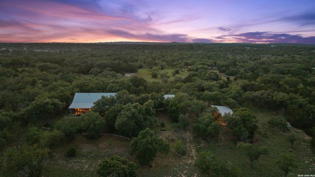 7855 Middle Creek Rd, Blanco, TX 78606