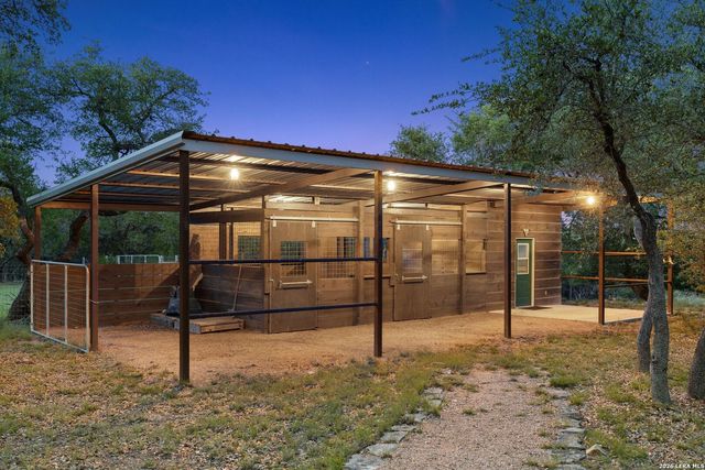 7855 Middle Creek Rd, Blanco, TX 78606