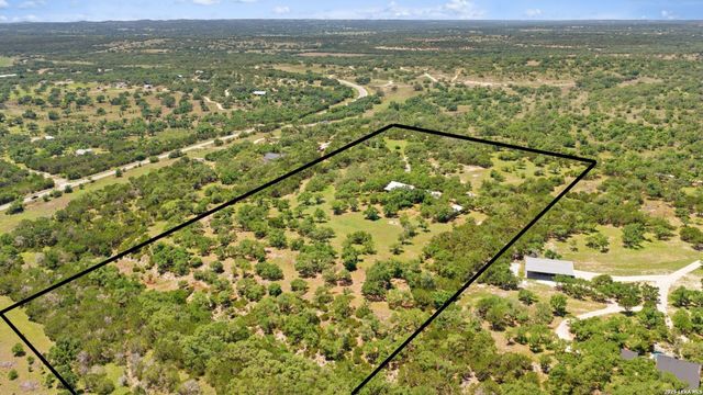 7855 Middle Creek Rd, Blanco, TX 78606