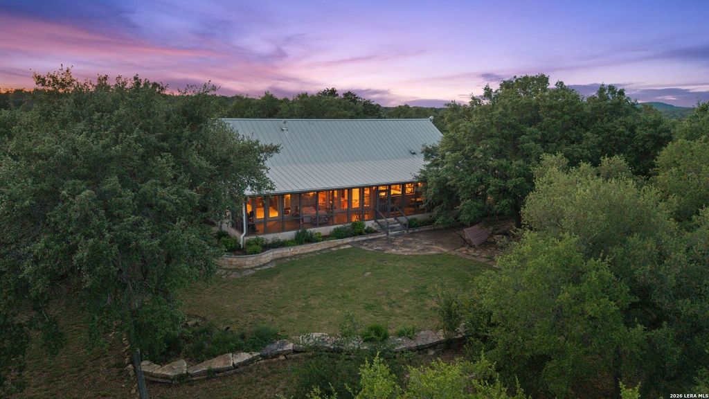 7855 Middle Creek Rd, Blanco, TX 78606