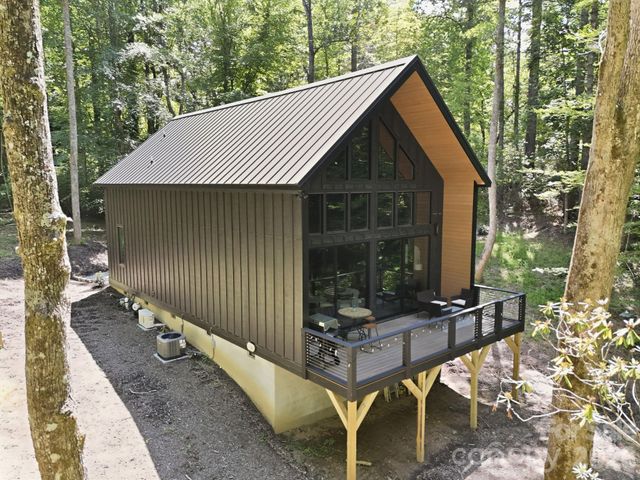 2272 Evans Road, Hendersonville, NC 28739