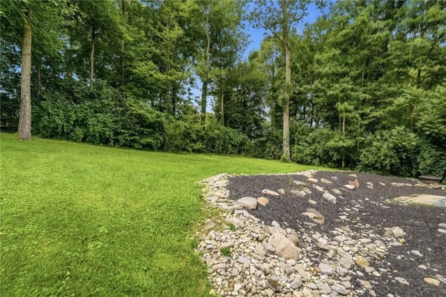 85 Bramblebush Lane, Springboro, OH 45066