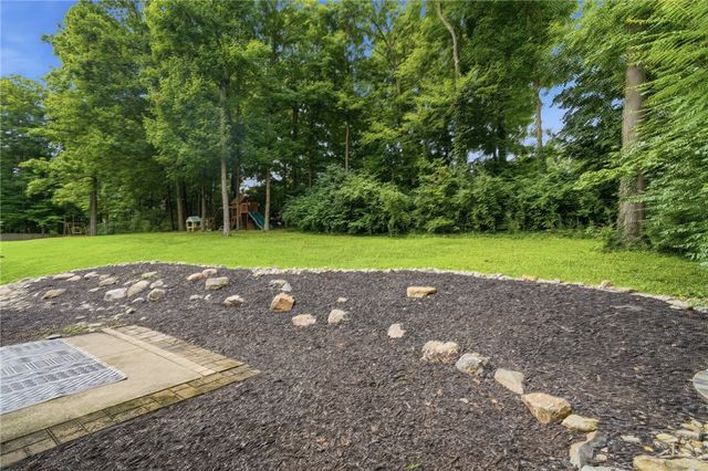 85 Bramblebush Lane, Springboro, OH 45066