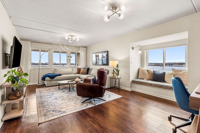 109 Water Street 404, Beverly, MA 01915