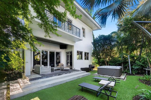 101 SW 21st Rd, Miami, FL 33129