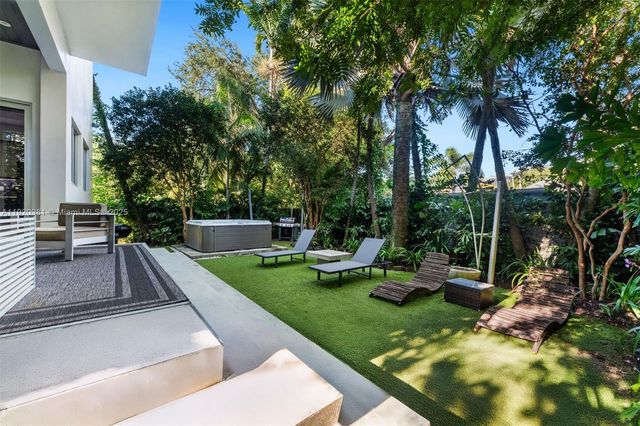 101 SW 21st Rd, Miami, FL 33129