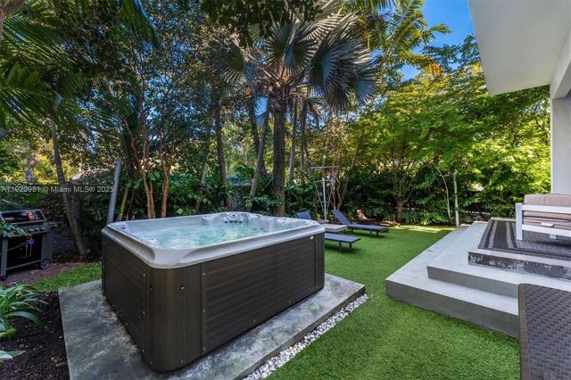 101 SW 21st Rd, Miami, FL 33129