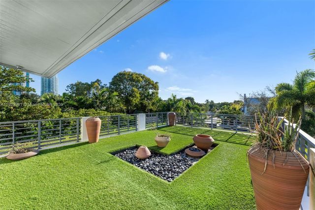 101 SW 21st Rd, Miami, FL 33129