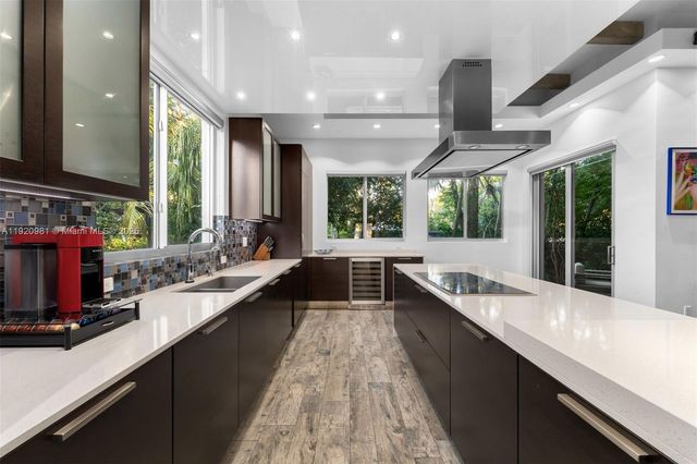 101 SW 21st Rd, Miami, FL 33129