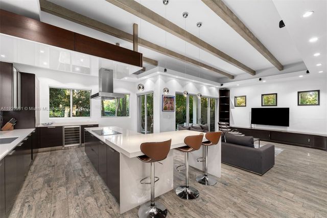 101 SW 21st Rd, Miami, FL 33129